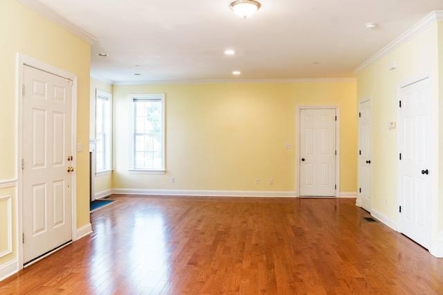 14 Last Leaf Cir Unit 14, Windsor, CT 06095 - entrance foyer with light wood-style floors, ornamental molding, and recessed lighting