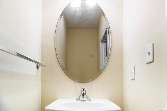 14 Last Leaf Cir Unit 14, Windsor, CT 06095 - bathroom featuring a sink