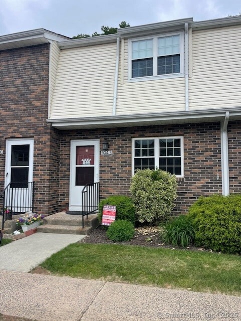 104 N Turnpike Rd Unit B, Wallingford, CT 06492 - multi unit property featuring brick siding