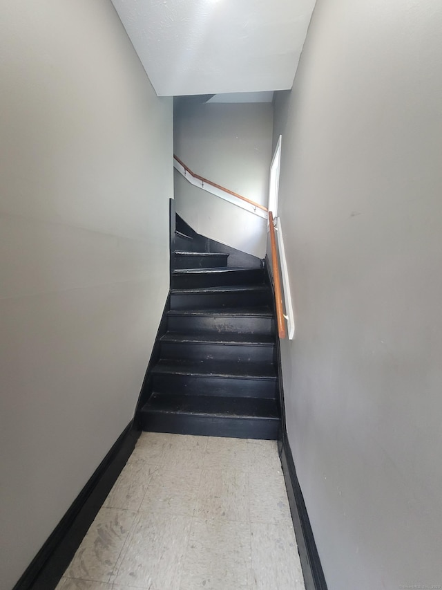 45 Mahl Ave, Hartford, CT 06154 - stairway with baseboards