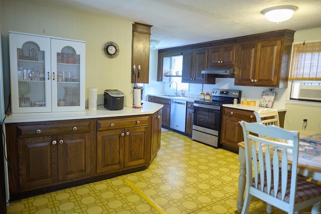 4 Heather Hl, Westport, CT 06880