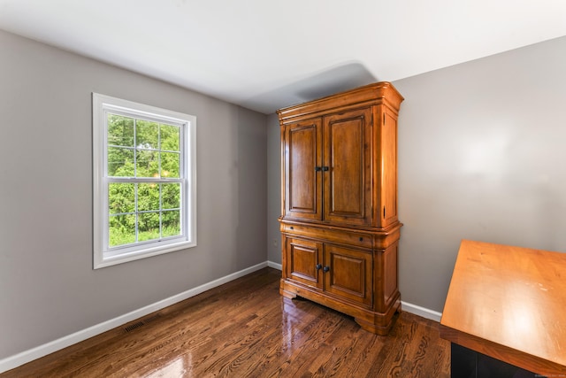 24 Ken Oaks Dr, Danbury, CT 06810 - detailed view of wood finished floors and baseboards