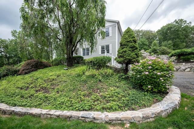 30 Partridge Rd, Stamford, CT 06903 - view of yard