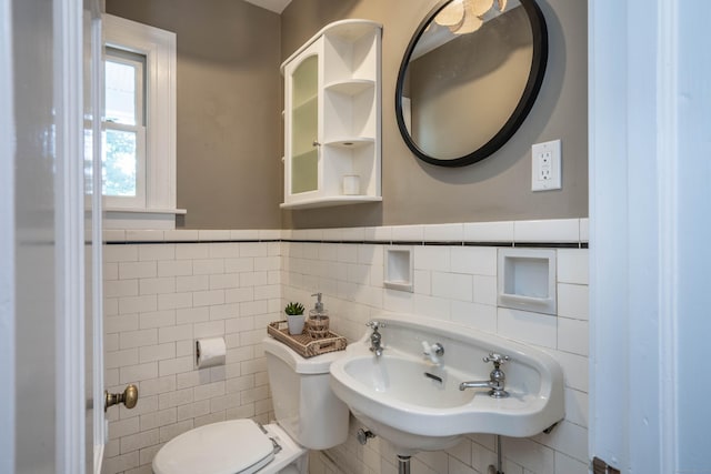 35 Walker Ln, West Hartford, CT 06117 - half bath featuring tile walls and a wainscoted wall
