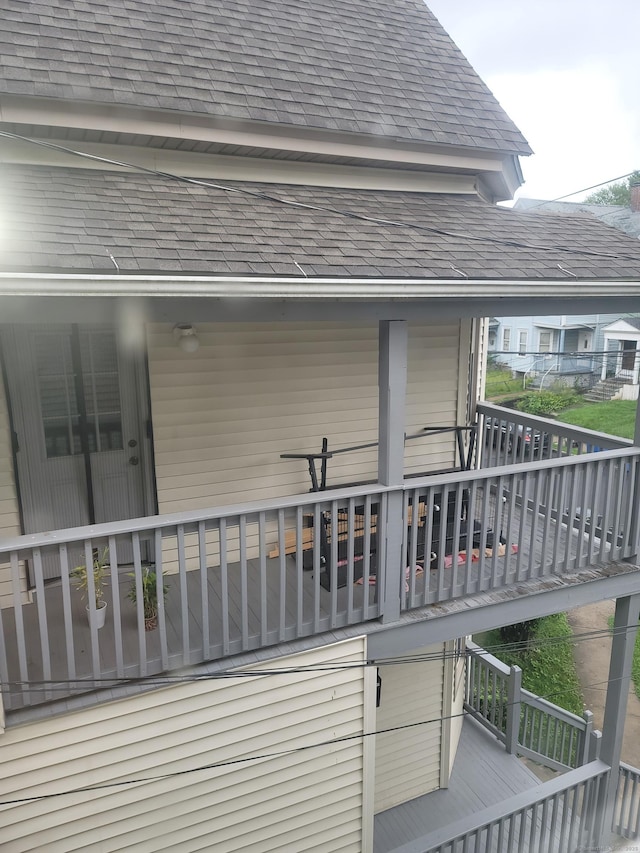 41 Mahl Ave, Hartford, CT 06154 - view of wooden deck