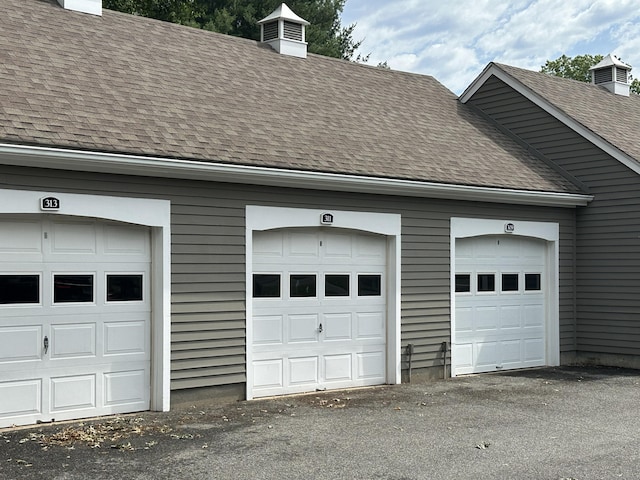 311 Georgetown Dr Unit 311, Glastonbury, CT 06033 - view of garage