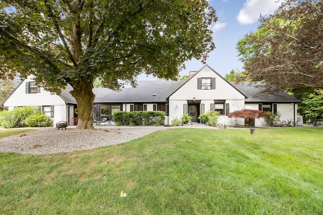 430 Cook Hill Rd, Cheshire, CT 06410 - view of front of home featuring a front yard and a shingled roof