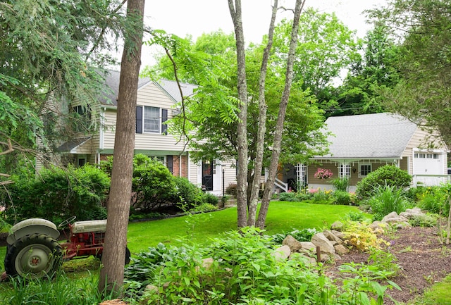 593 Northfield Rd, Watertown, CT 06795 - view of front of home featuring a front yard