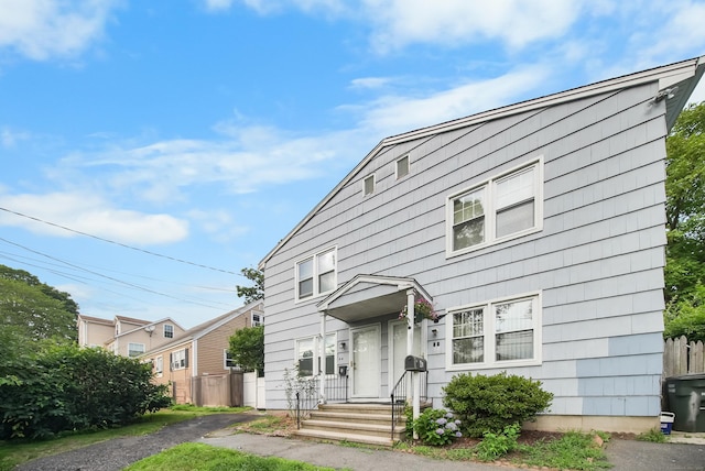 44 Pond St, Bridgeport, CT 06606 - view of front of home