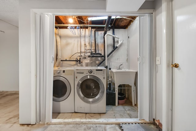 44 Pond St, Bridgeport, CT 06606 - laundry area with separate washer and dryer