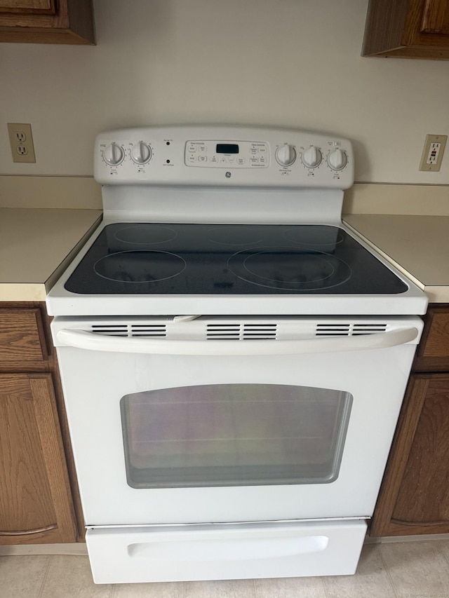 449 Judd Sq Unit 449, Wallingford, CT 06492 - kitchen view of electric stove