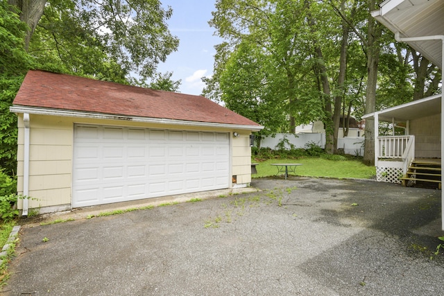 198 Macon Dr, Bridgeport, CT 06606 - view of detached garage