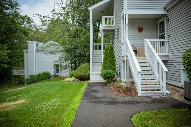 234 Greens Farm Rd Unit 234, Branford, CT 06405 - doorway to property with a yard
