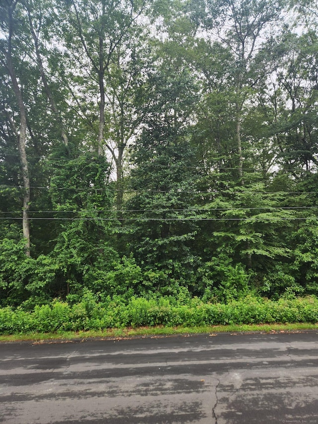 55 Corey Ln, East Lyme, CT 06357