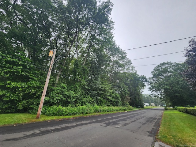 55 Corey Ln, East Lyme, CT 06357