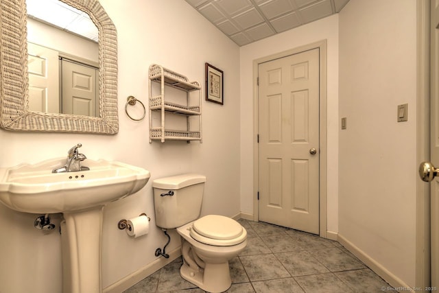 11 Parlor Rock Rd, Trumbull, CT 06611 - bathroom featuring baseboards and tile patterned floors