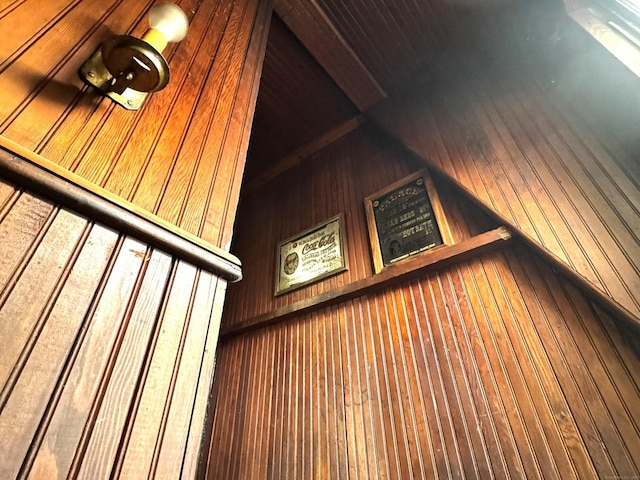 12 Arlington St, West Haven, CT 06516 - detailed view of wood walls