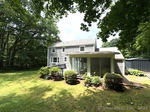 82 Randolph Dr, Glastonbury, CT 06033 - photo 2