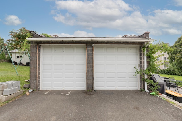 213 Easton Ave, Waterbury, CT 06704 - view of detached garage