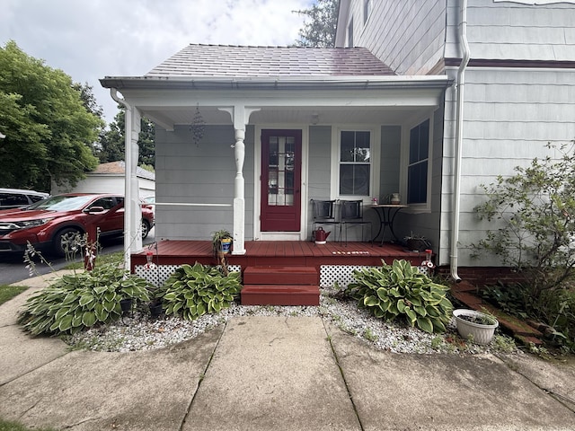 352 Church St, Putnam, CT 06260 - entrance to property featuring covered porch