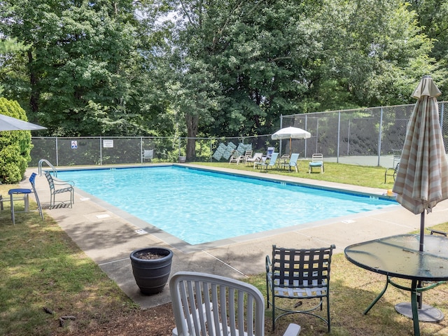 26 Wilton Crst Unit 26, Wilton, CT 06897 - community pool featuring view of wooded area