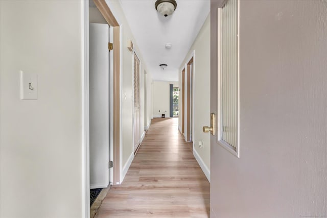 23 Happy Hollow Cir Unit B, Stratford, CT 06614 - corridor featuring light wood-type flooring and baseboards