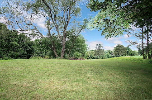 523 Treat Ln, Orange, CT 06477 - photo 6