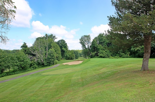 523 Treat Ln, Orange, CT 06477 - photo 4