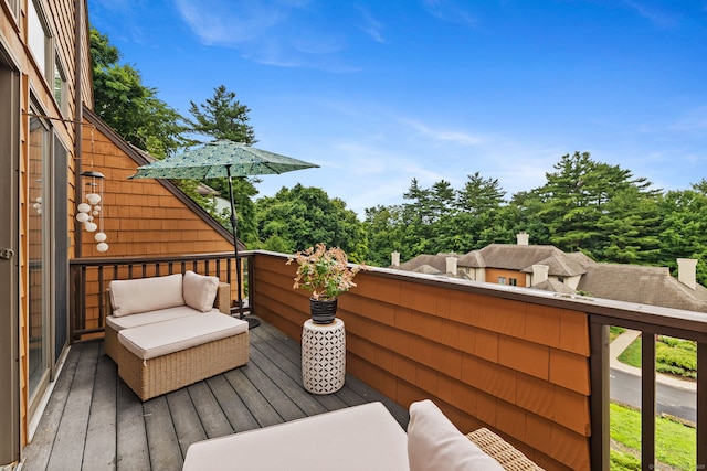 28 Biltmore Park Unit 28, Bloomfield, CT 06002 - view of wooden terrace