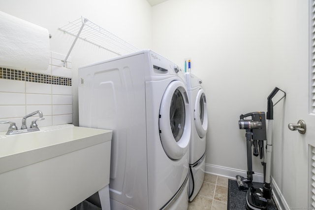 8 Country View Rd Unit 8, Danbury, CT 06810 - laundry room featuring washer and clothes dryer and tile walls