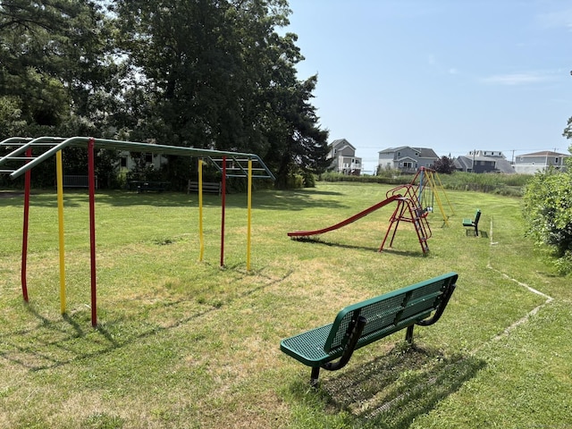 2 Sherwood St, Branford, CT 06405 - surrounding community featuring a yard