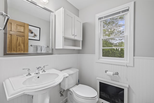 1182 N Main St, West Hartford, CT 06117 - half bath with wainscoting