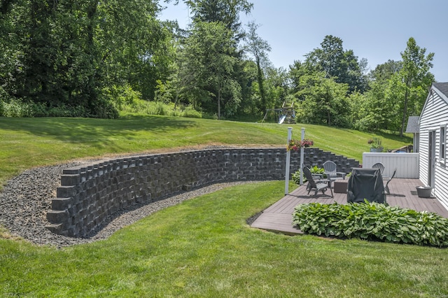 18 Holly Ln, Wallingford, CT 06492 - view of grassy yard with a wooden deck