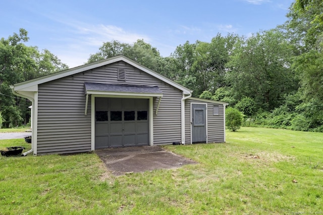 29 Cheney Rd, Pomfret, CT 06259 - view of detached garage