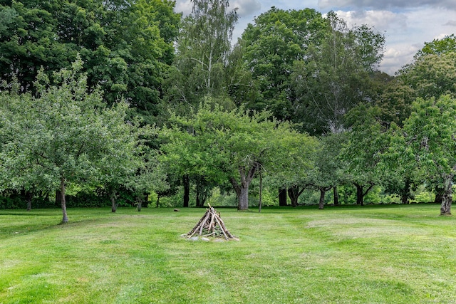 32 Cherniske Rd, New Milford, CT 06776 - view of grassy yard