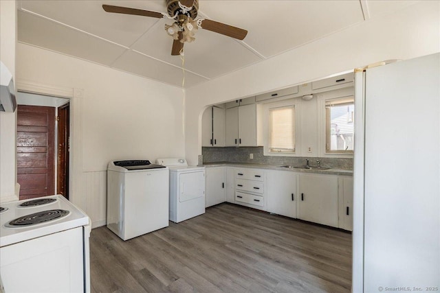 118 New Haven Ave, Derby, CT 06418 - washroom featuring ceiling fan, washing machine and dryer, and wood finished floors