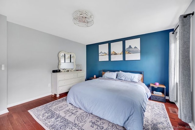 51 Olde Village Cir Unit 51, Wallingford, CT 06492 - bedroom with wood finished floors and baseboards