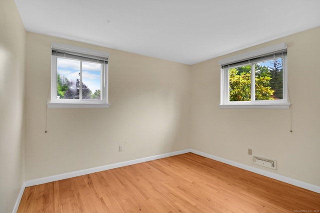 170 Scantic Meadow Rd, South Windsor, CT 06074 - unfurnished room featuring light wood finished floors and baseboards