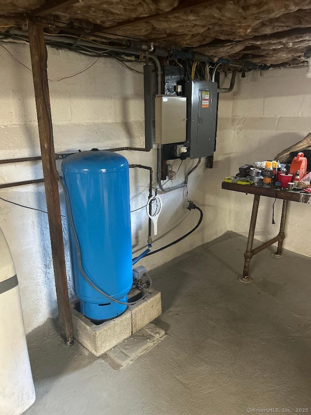 330 Dogburn Ln, Orange, CT 06477 - utilities featuring electric panel