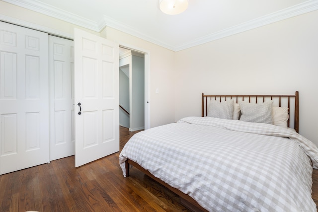318 Milton Rd, Litchfield, CT 06759 - bedroom featuring wood finished floors, a closet, and crown molding