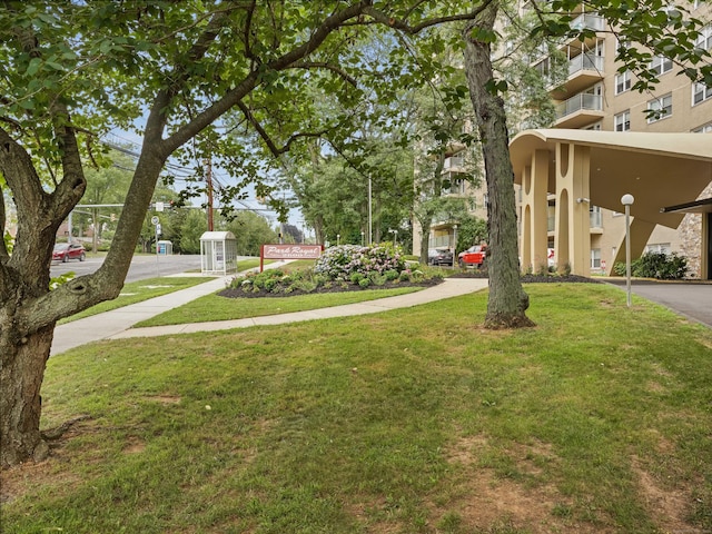 2600 Park Ave Unit 6H, Bridgeport, CT 06604 - view of grassy yard