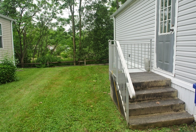 8 Barn Ln, Milford, CT 06460 - view of green lawn