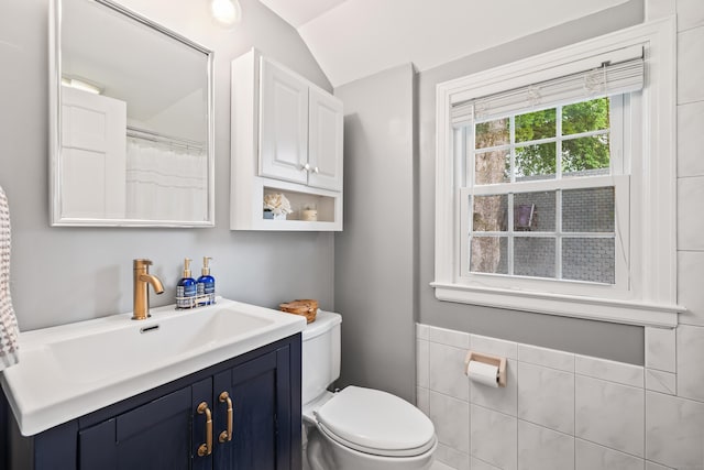 66 Concord St, West Hartford, CT 06119 - full bath featuring vanity and lofted ceiling