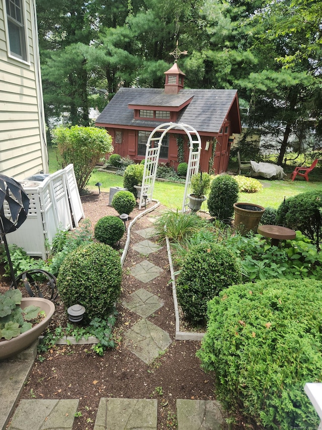 8 Caddy Rd, Norwalk, CT 06851 - view of yard