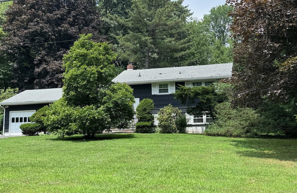 317 Narrow Ln, Orange, CT 06477 - photo 1