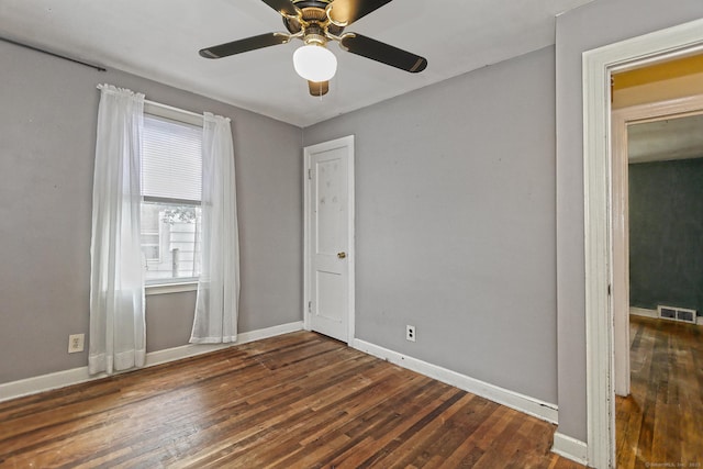 205 Lee St, West Haven, CT 06516 - empty room featuring wood finished floors and a ceiling fan