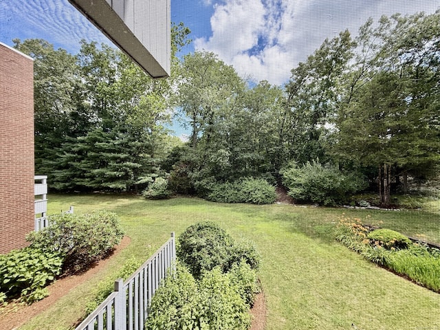 92 Wilton Crst, Wilton, CT 06897 - view of yard