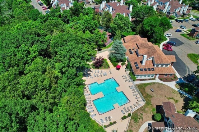 289 Carriage Crossing Ln Unit 289, Middletown, CT 06457 - view of property location featuring a pool