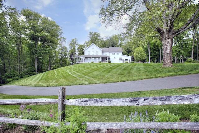 229 Good Hill Rd, Weston, CT 06883 - view of front facade with a front lawn