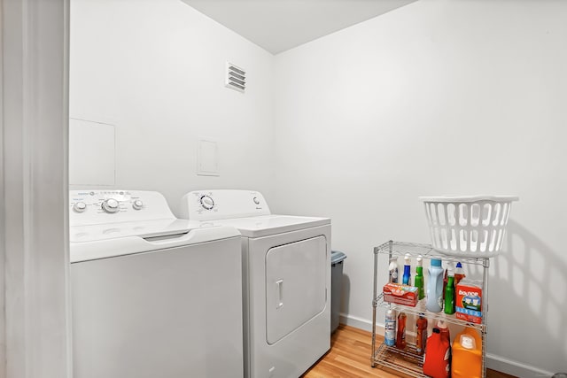 4 Russo Ter, New Haven, CT 06513 - laundry area with washing machine and dryer and light wood finished floors